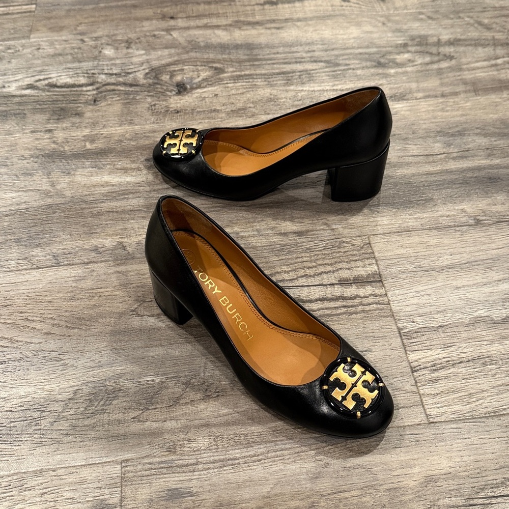 Tory Burch Multi Logo Pump Black Leather 6.5 Women’s Shoes Heels - Picture 12 of 12